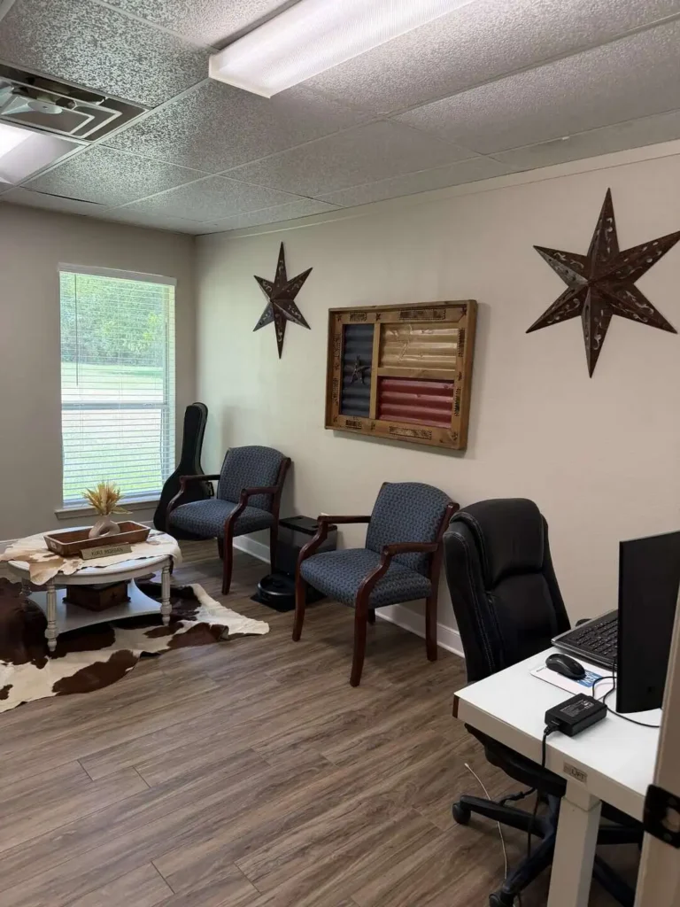comfortable waiting area with Texas decor in Lufkin
